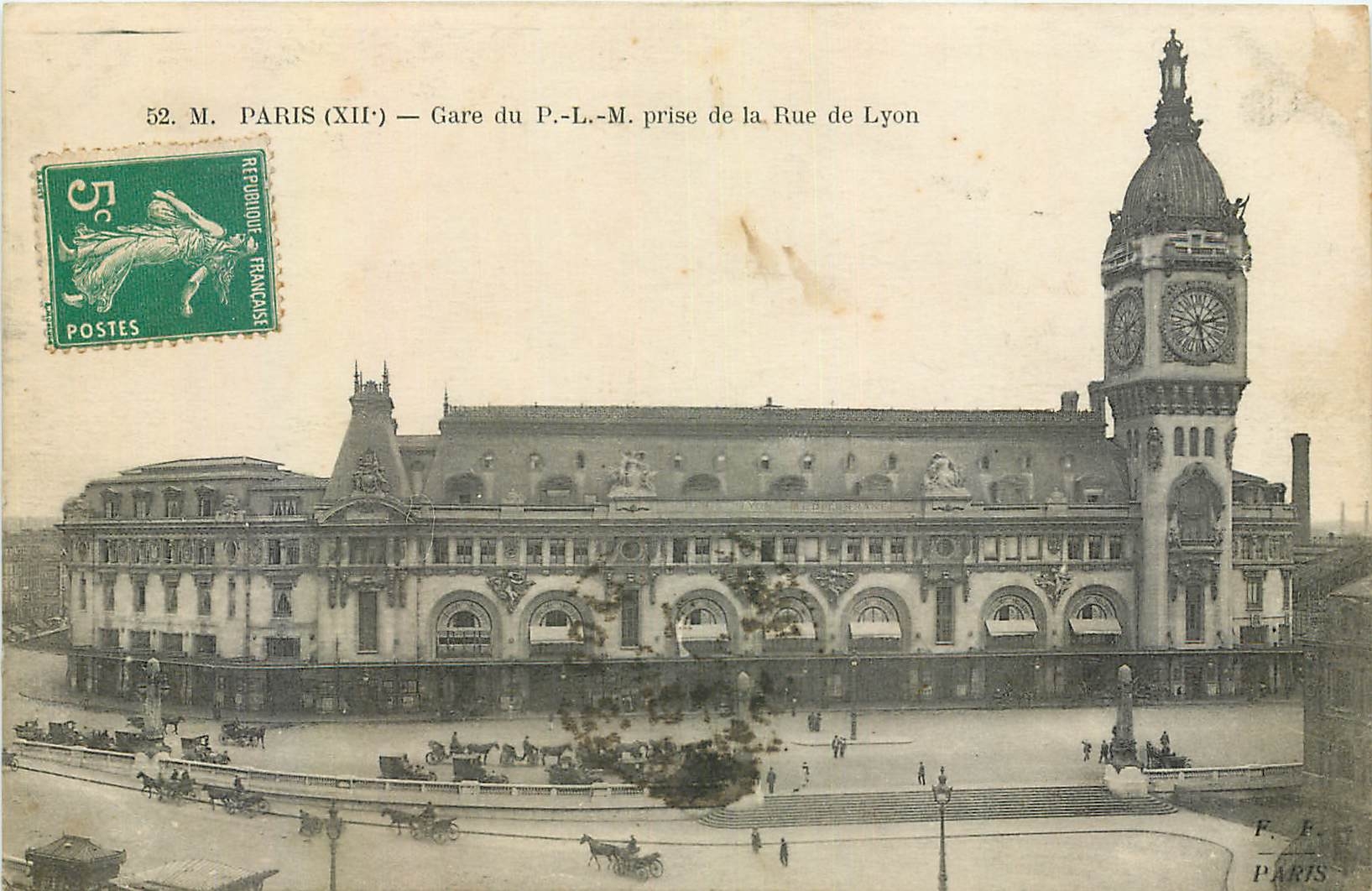 CPA Paris XII Gare du PLM prise de la Rue de Lyon 