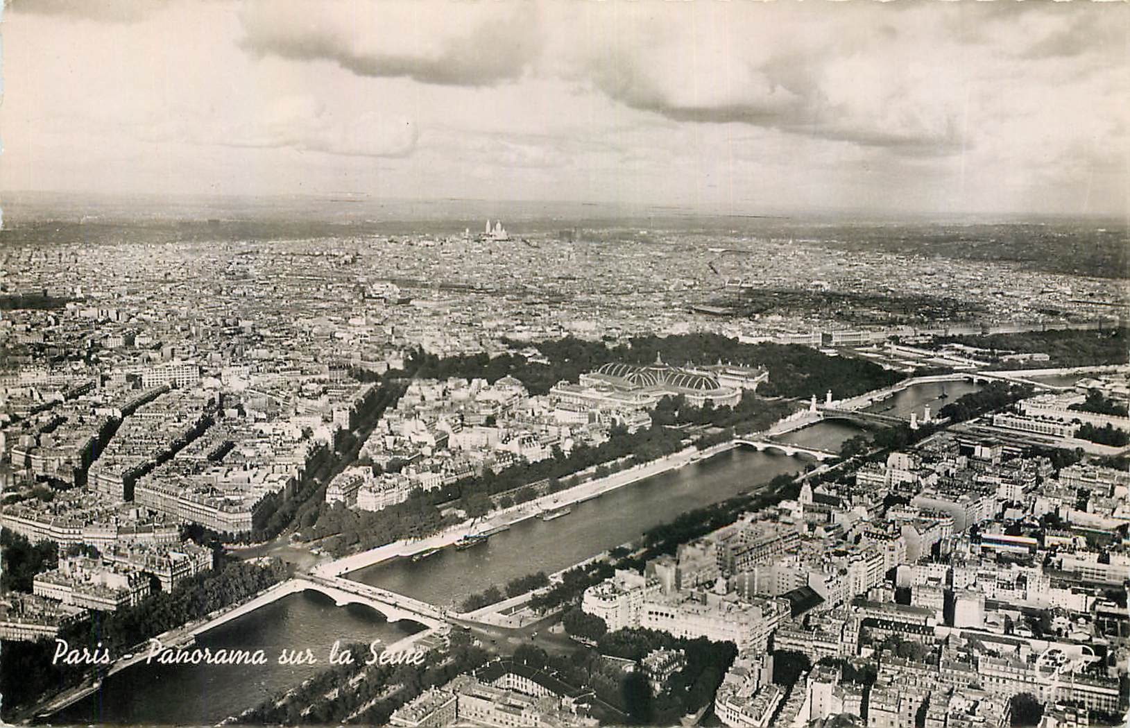 CPM Paris Panorama sur la Seine 