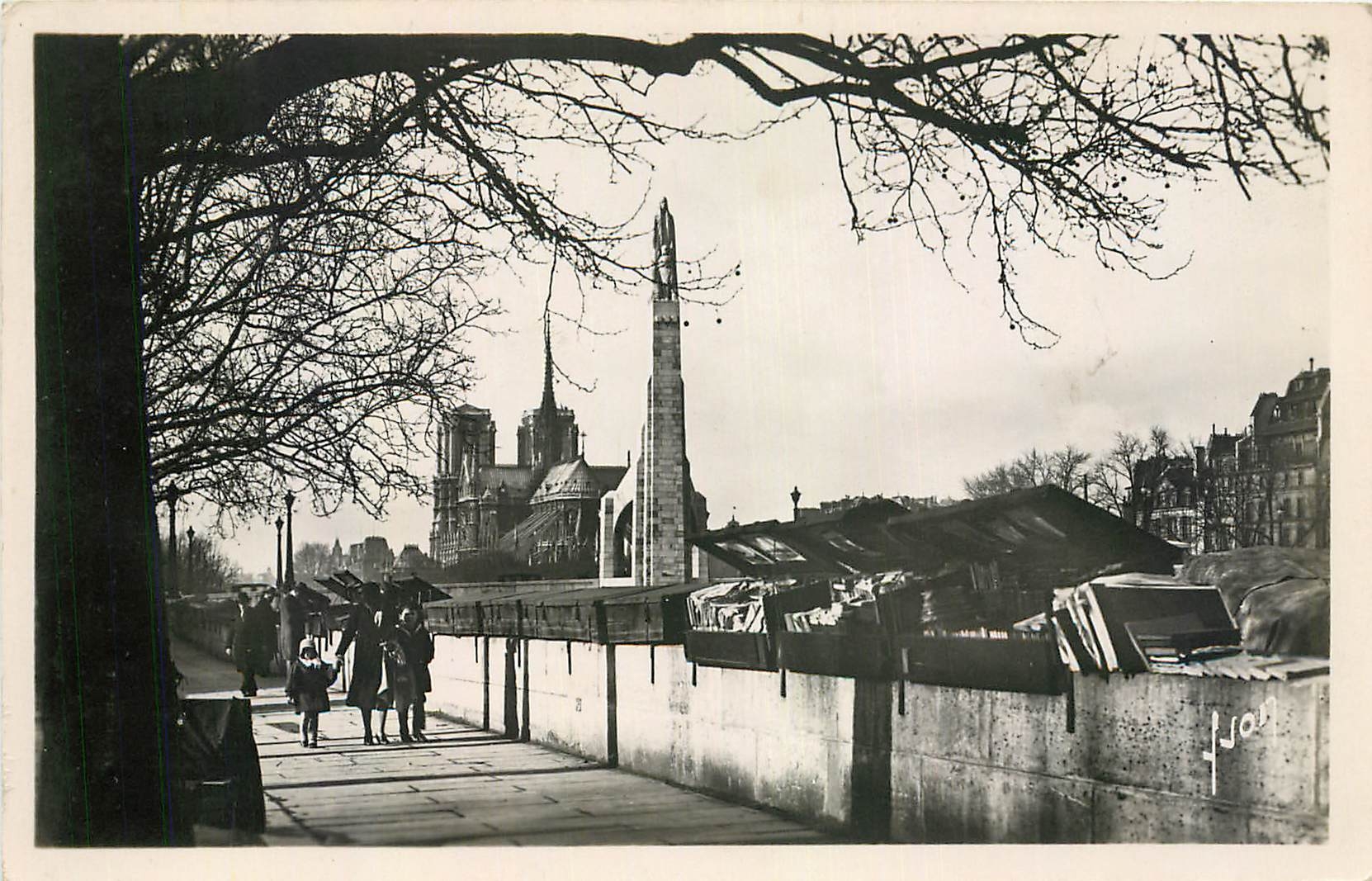 CPA Paris en Flanant Quai de la Tournelle 
