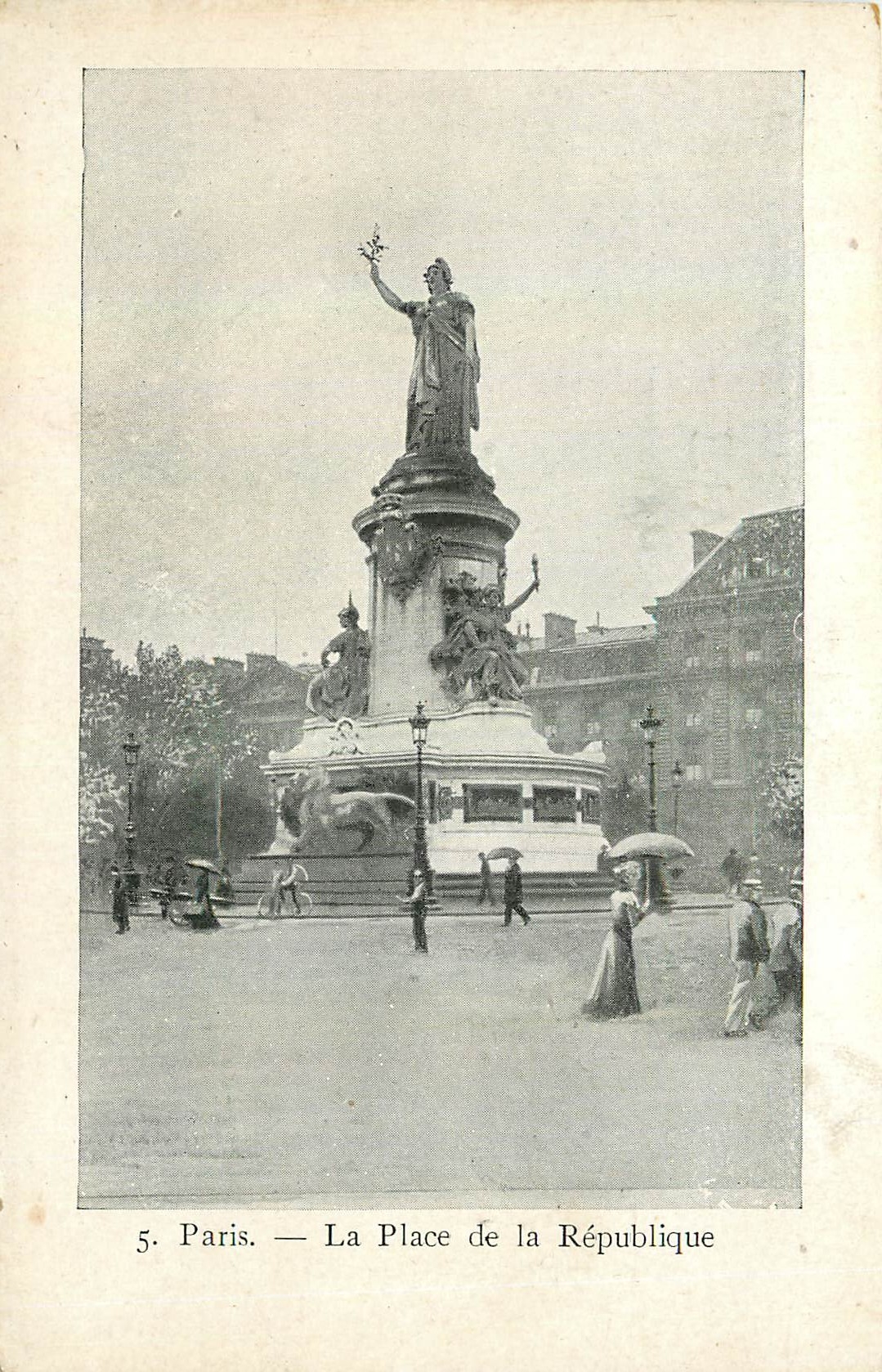CPA Paris La Place de la Republique 