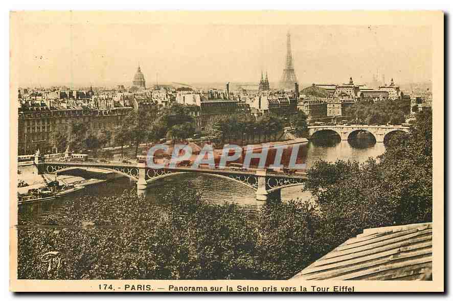 CPA Paris Panorama sur la Seine pris vers la Tour Eiffel 
