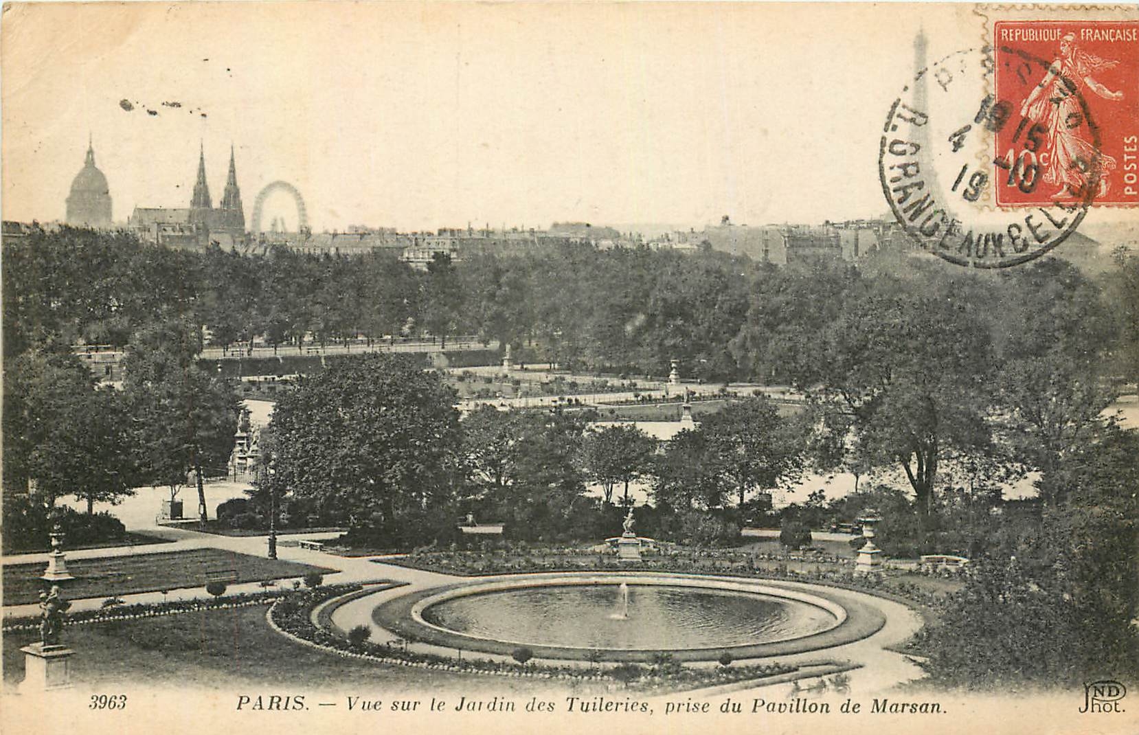 CPA Paris Vue sur le Jardin des Tuileries prise du Pavillon de Marsan Tour Eiffel