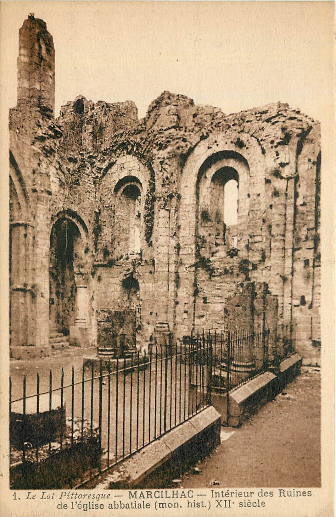 CPA Le Lot Pittoresque Marcilhac Interieur des Ruines de l'Eglise abbatiale mon hist 