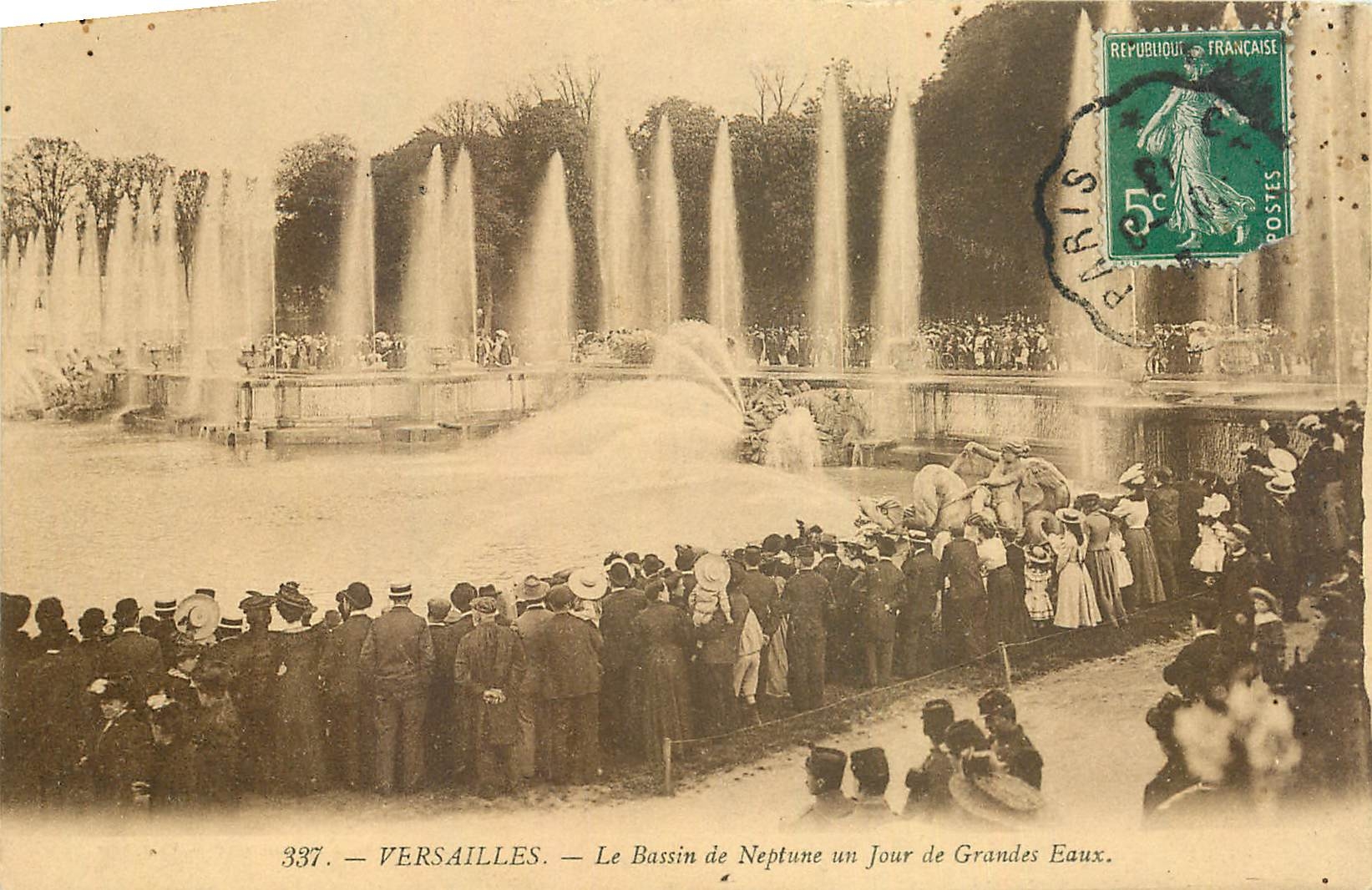 Versailles — Le Bassin de Neptune un Jour de Grandes Eaux — Mine Moreau, n°337