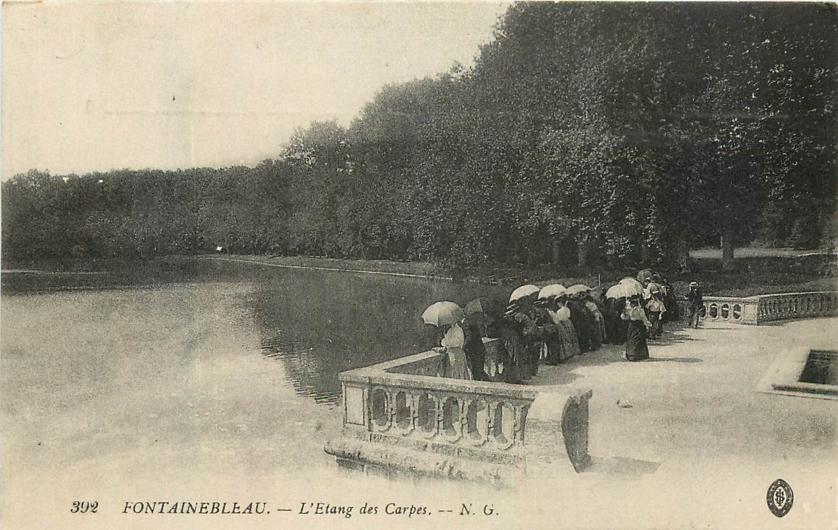 Fontainebleau — El Estanque de las Carpas — N.G.