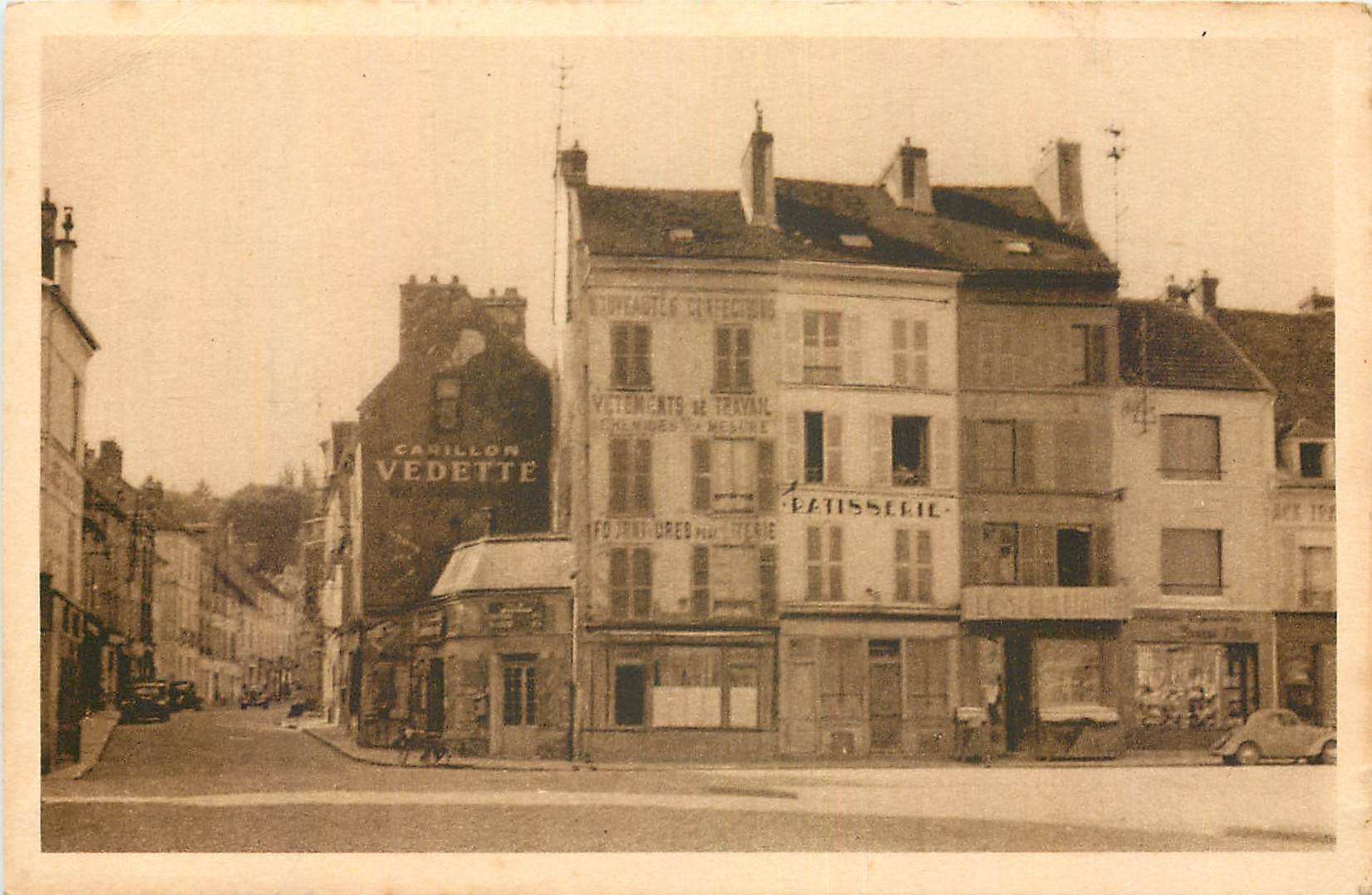 CPA La Ferte sous Jouarre La Place et la Rue de la Gare Patisserie Carillon Vedette 