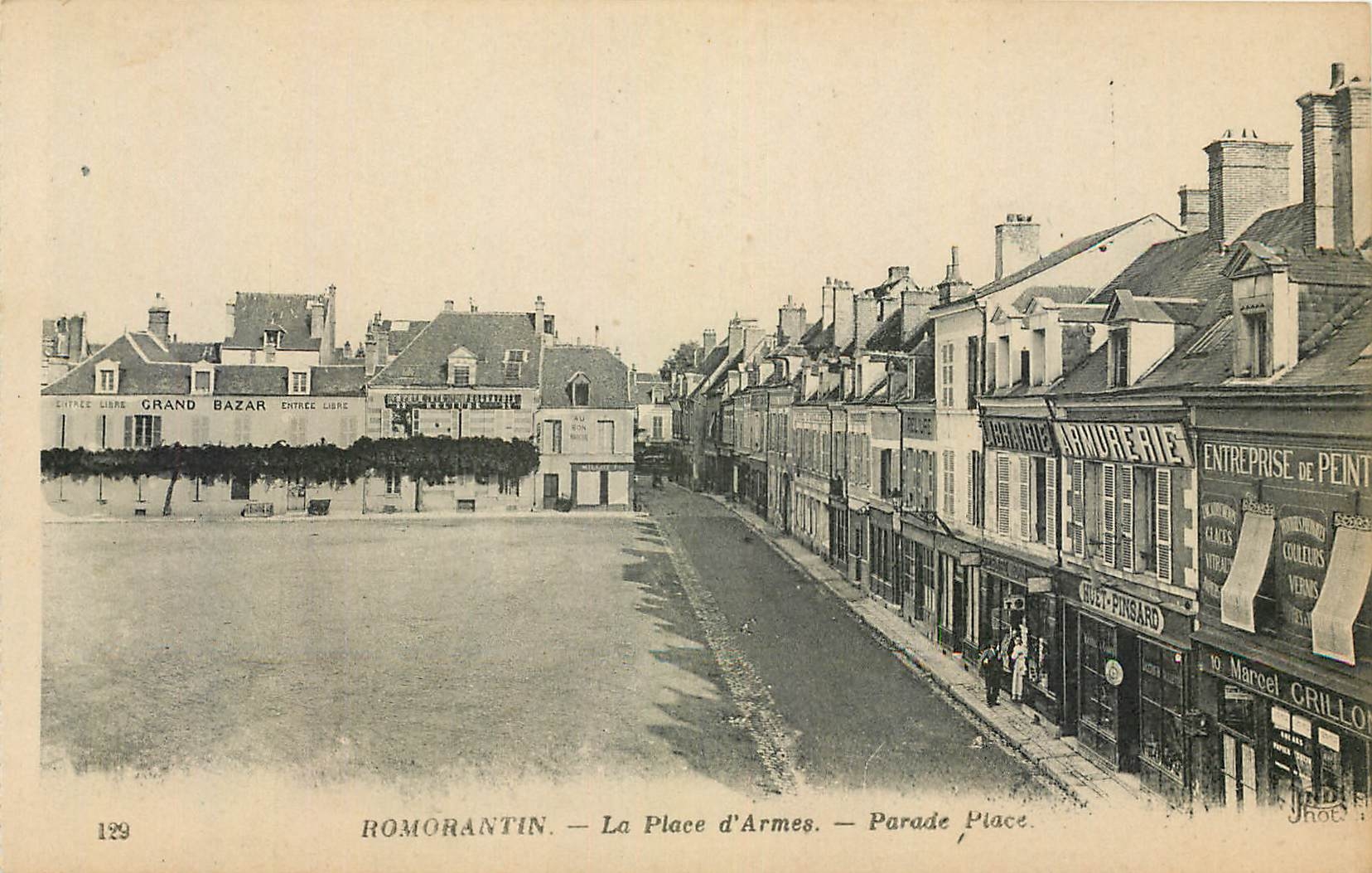 Romorantin — La Place d'Armes — Parade Place — Éditeur J. Jocq, n°129