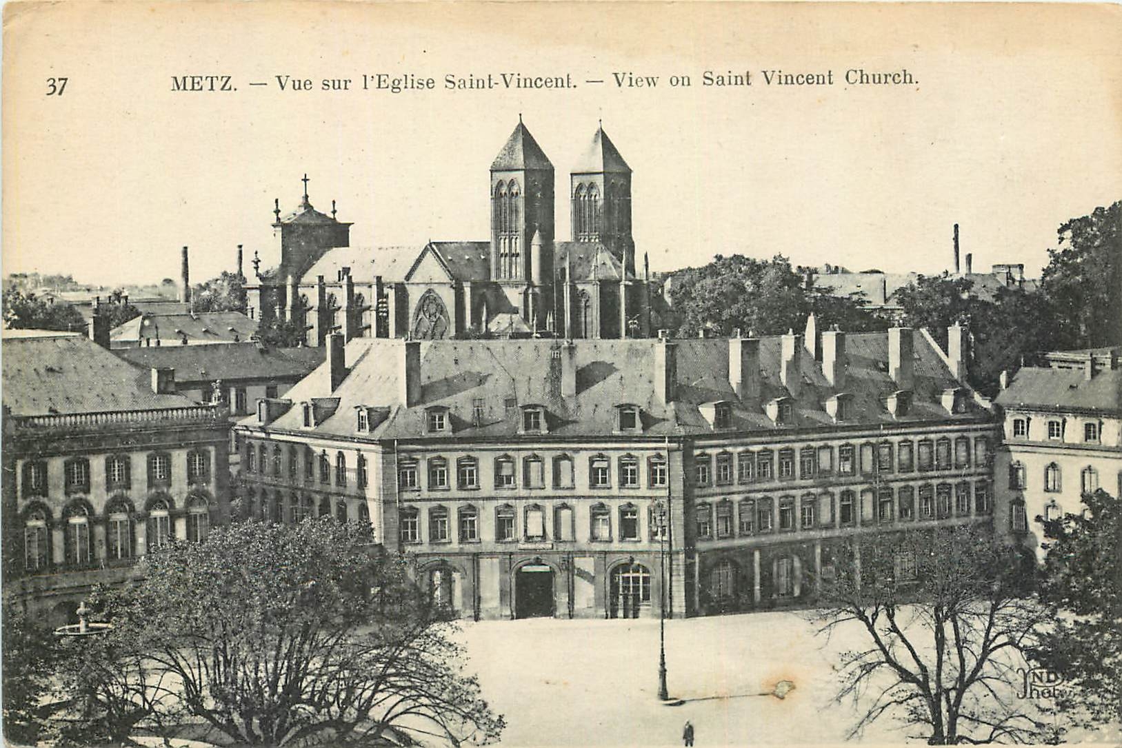 CPA Metz Vue sur l'Eglise Saint Vincent 