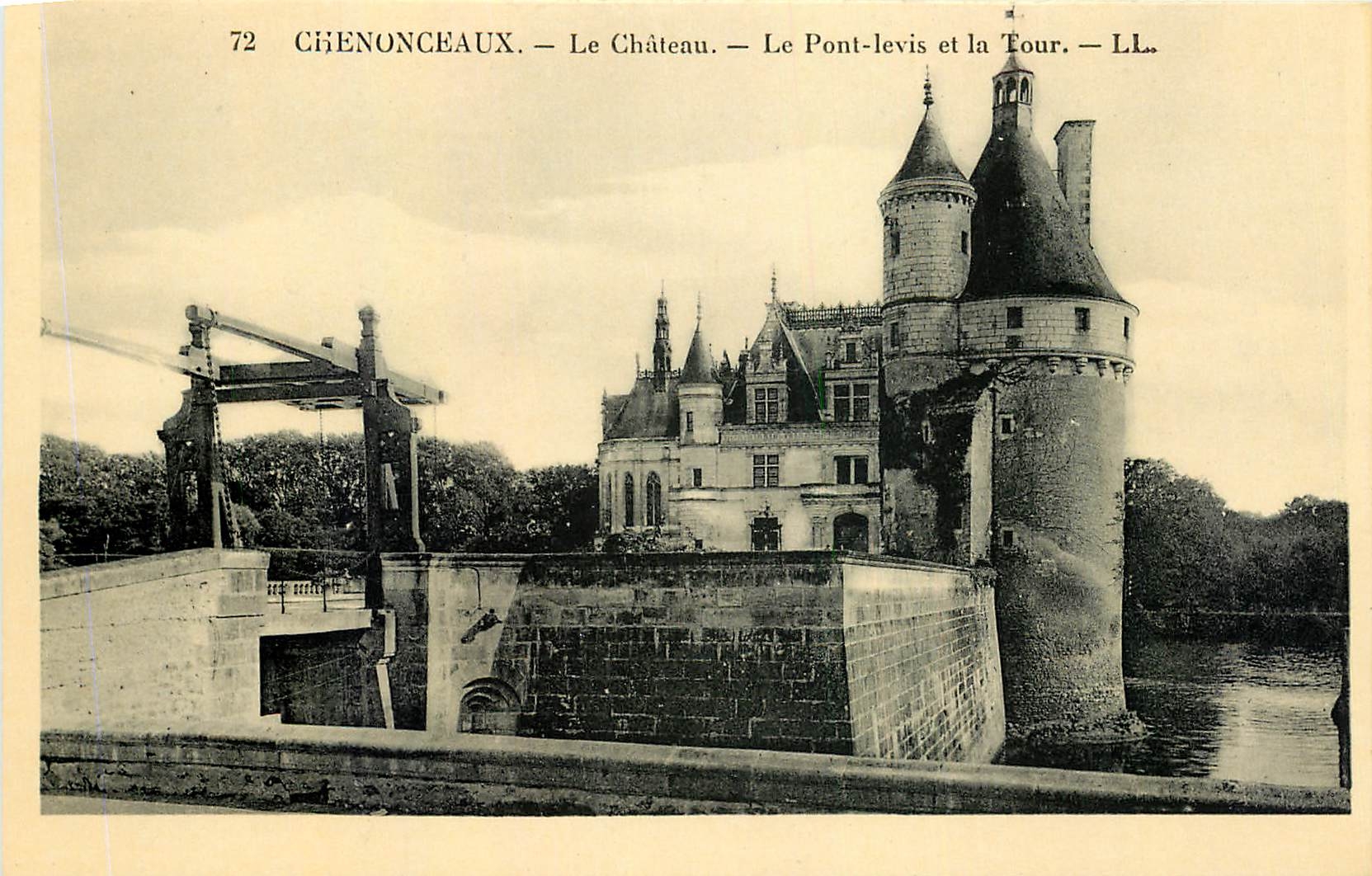 CPA Chenonceaux le Chateau le pont levis et la Tour 