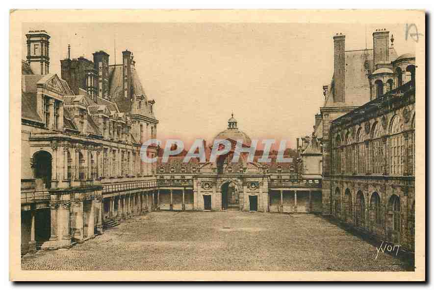 Palacio de Fontainebleau — Cour Ovale o del Donjon — Les Éditions d'Art Yvon, París