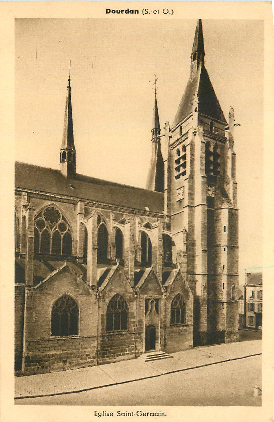 CPA Dourdan S et O Eglise Saint Germain 