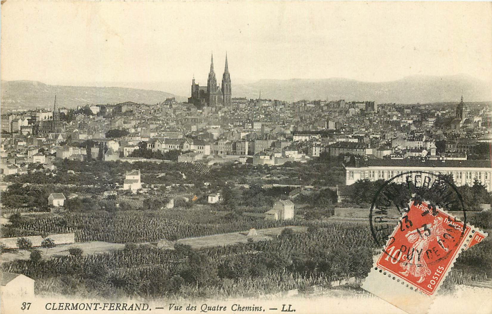 Clermont-Ferrand — Vue des Quatre Chemins — LL. — n°37