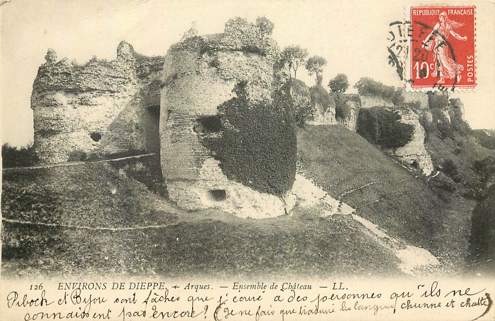 CPA Environs de Dieppe Arques Ensemble de Chateau 
