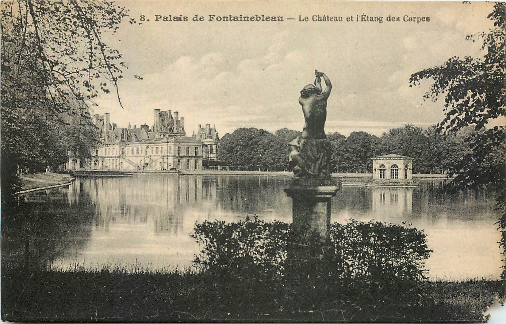 Palais de Fontainebleau — Le Château et l'Étang des Carpes — Éditeur Lamenard, n°8