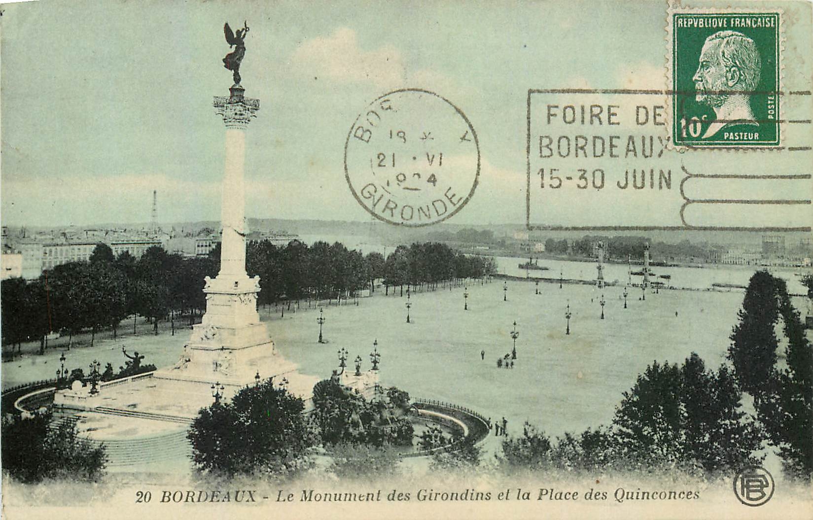 CPA Bordeaux Le Monument des Girondins et la Place des Quinconces 