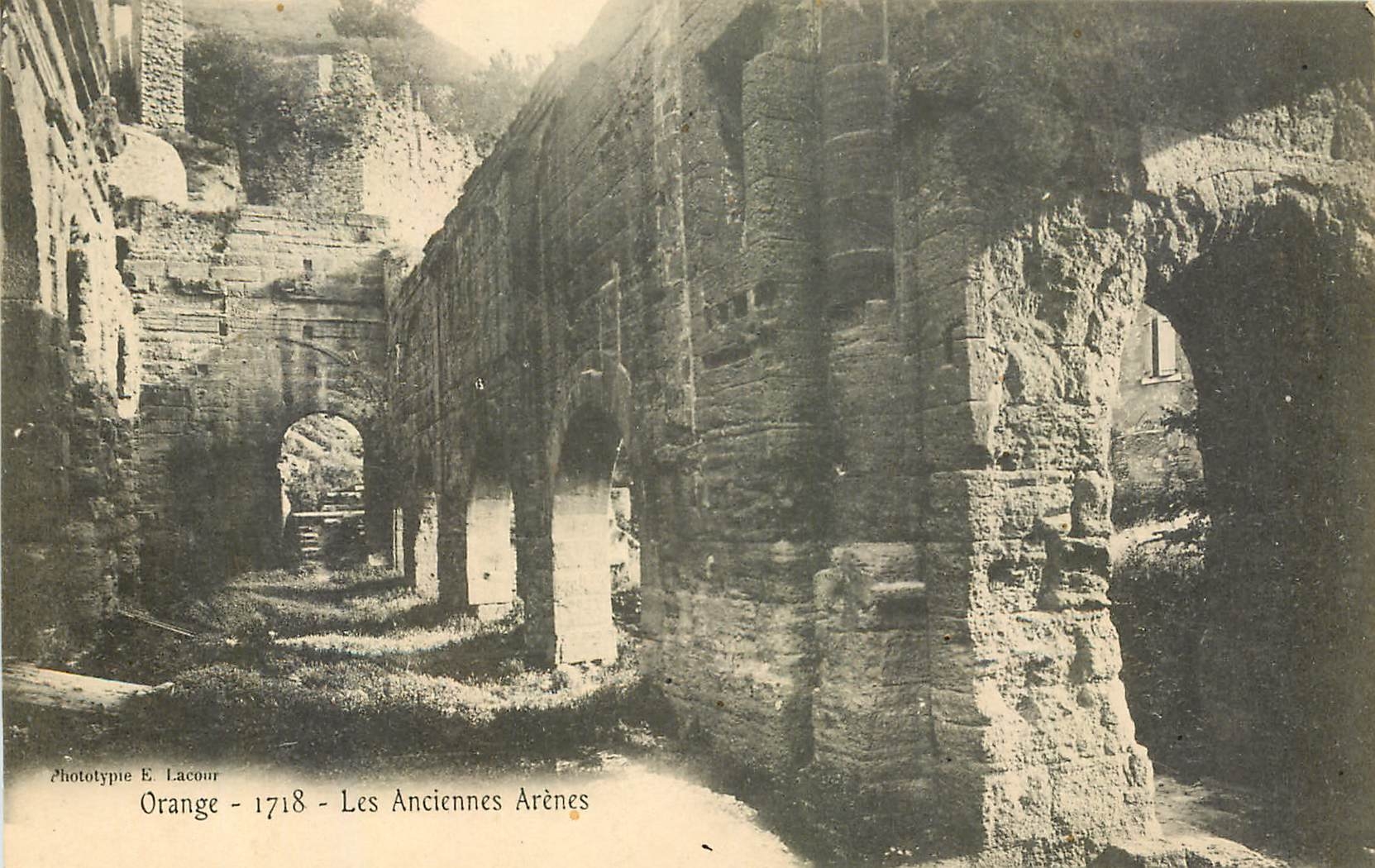 CPA Orange Les Anciennes arenes 