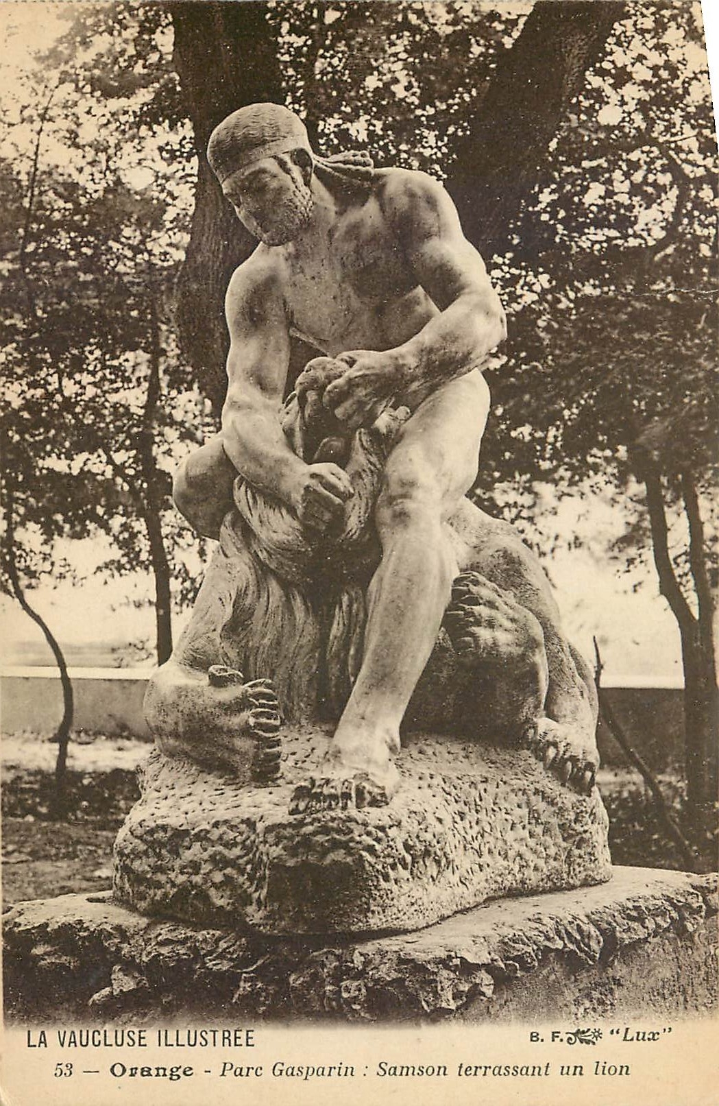 CPA La Vaucluse Illustree Orange Parc Gasparin Samson terrassant un lion 