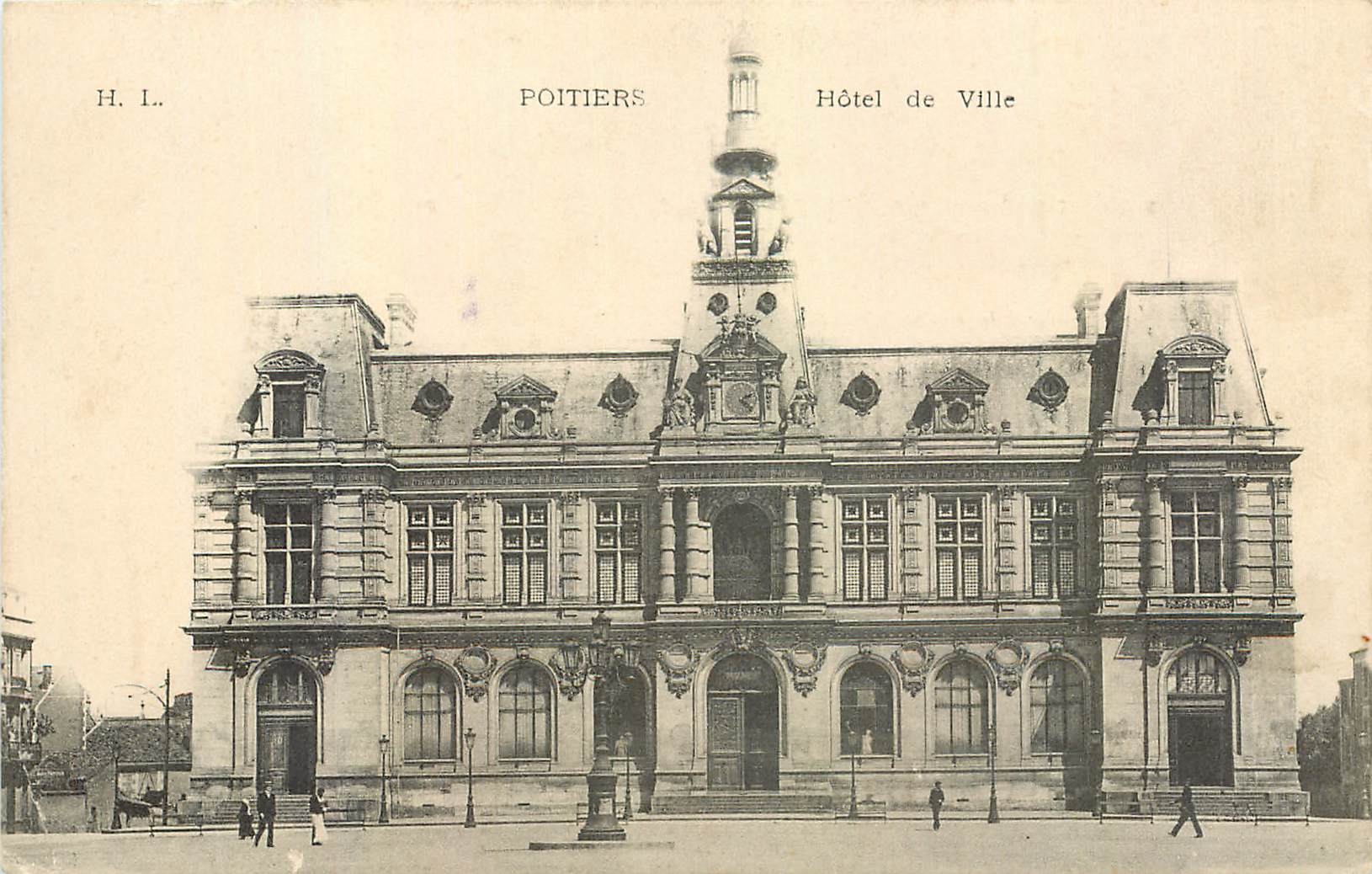 Poitiers — Hôtel de Ville — H. L.