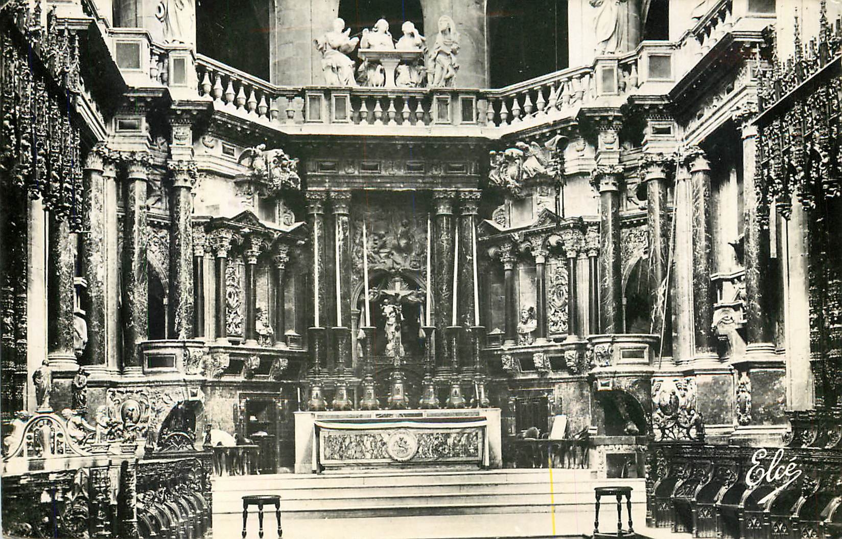 CPA Auch Gers la Cathedrale l'Autel du Choeur 