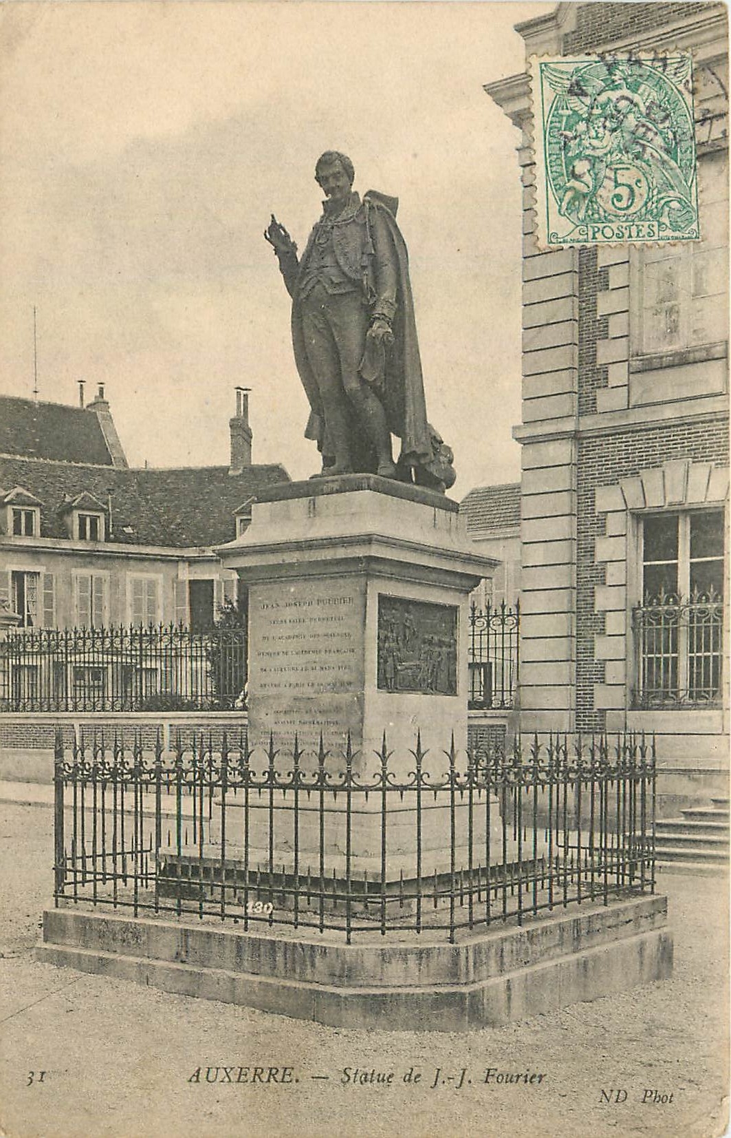 CPA Auxerre Statue de J J Fourier 