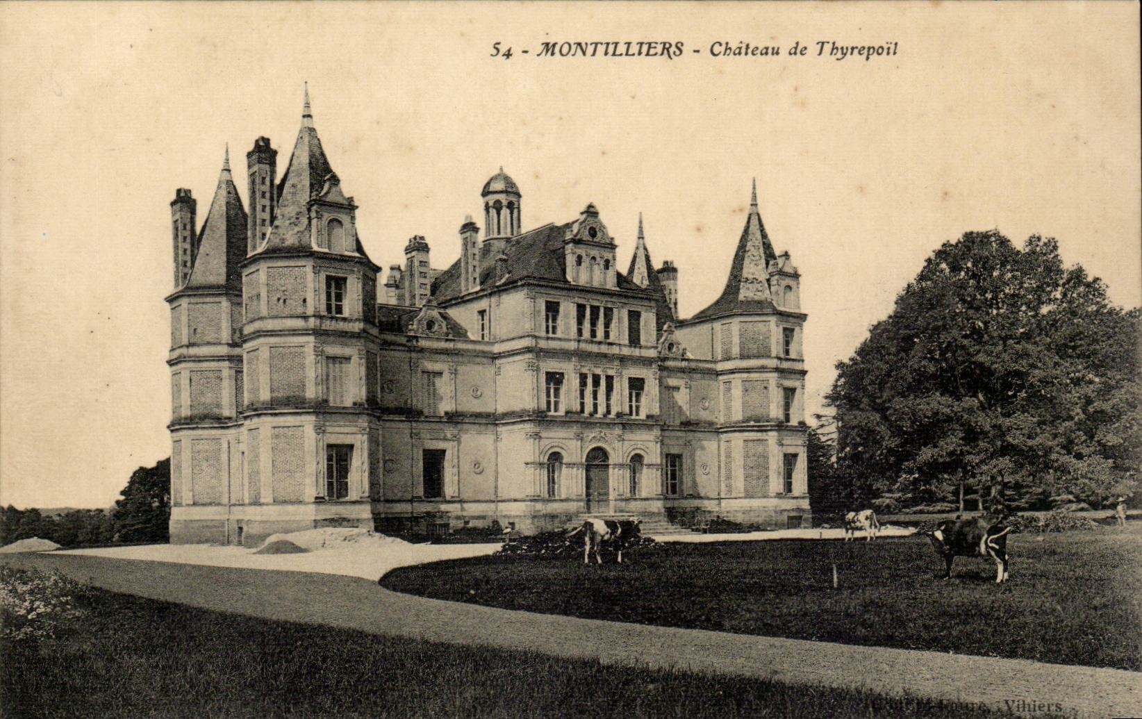 Montilliers CPA Chateau de Thyrepoil