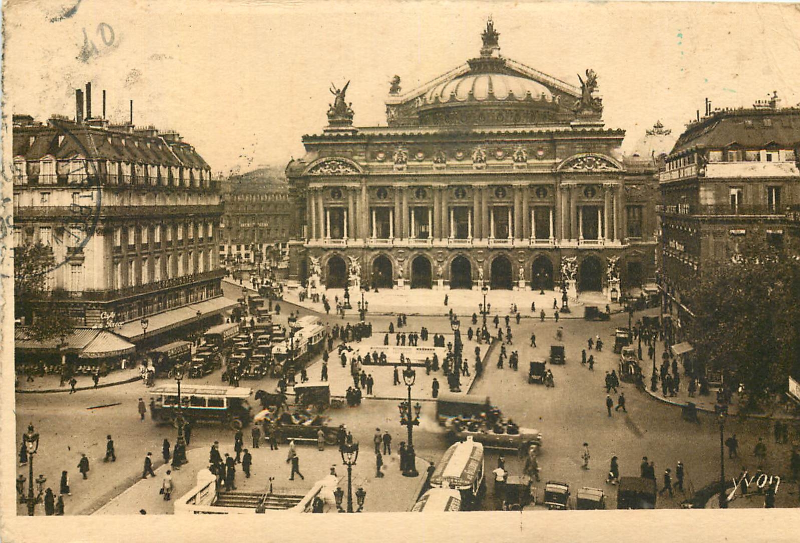 CPA Paris en Flanant Place de l'Opera 