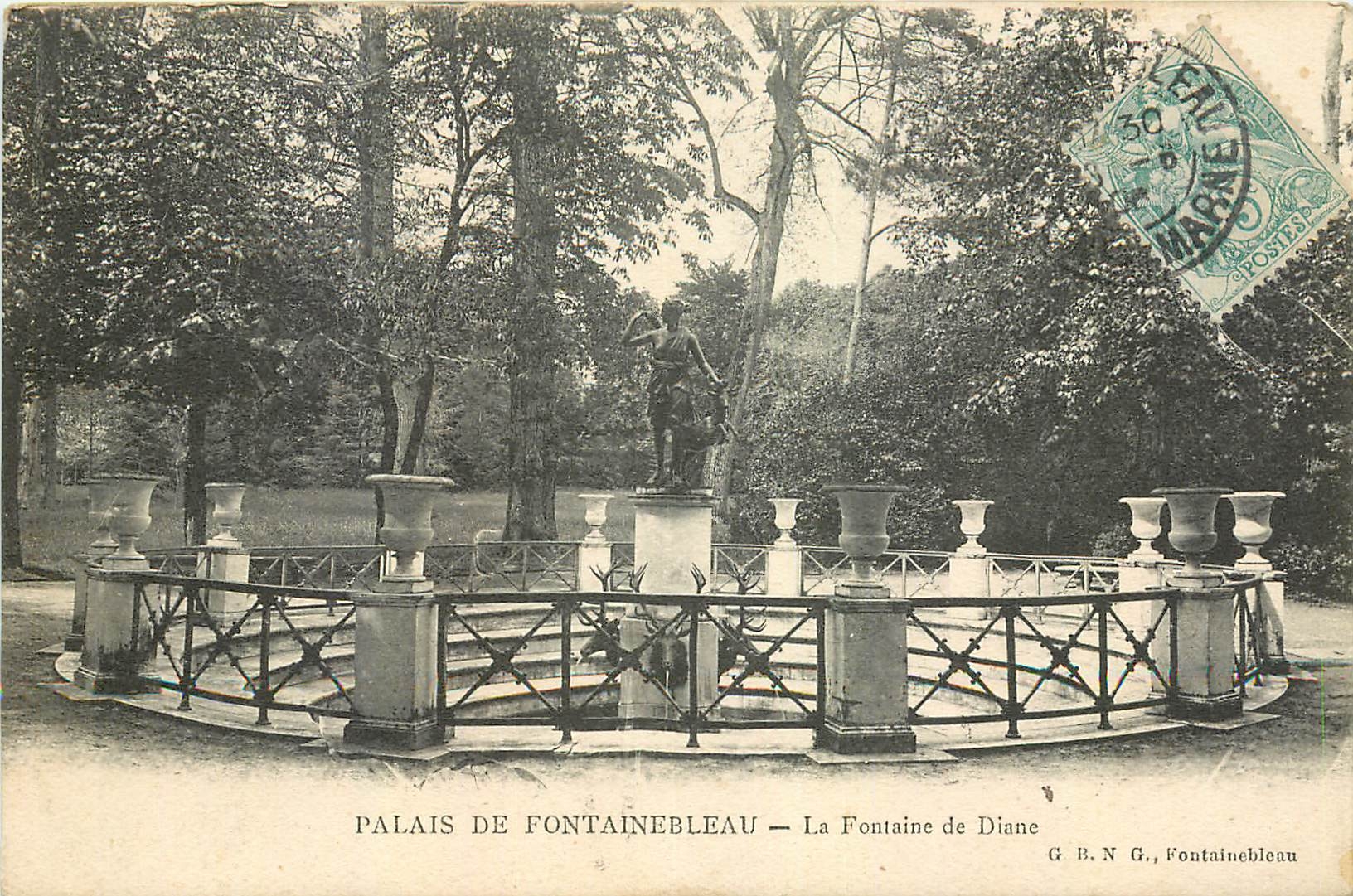 Palais de Fontainebleau — La Fontaine de Diane — G. B. N. G., Fontainebleau