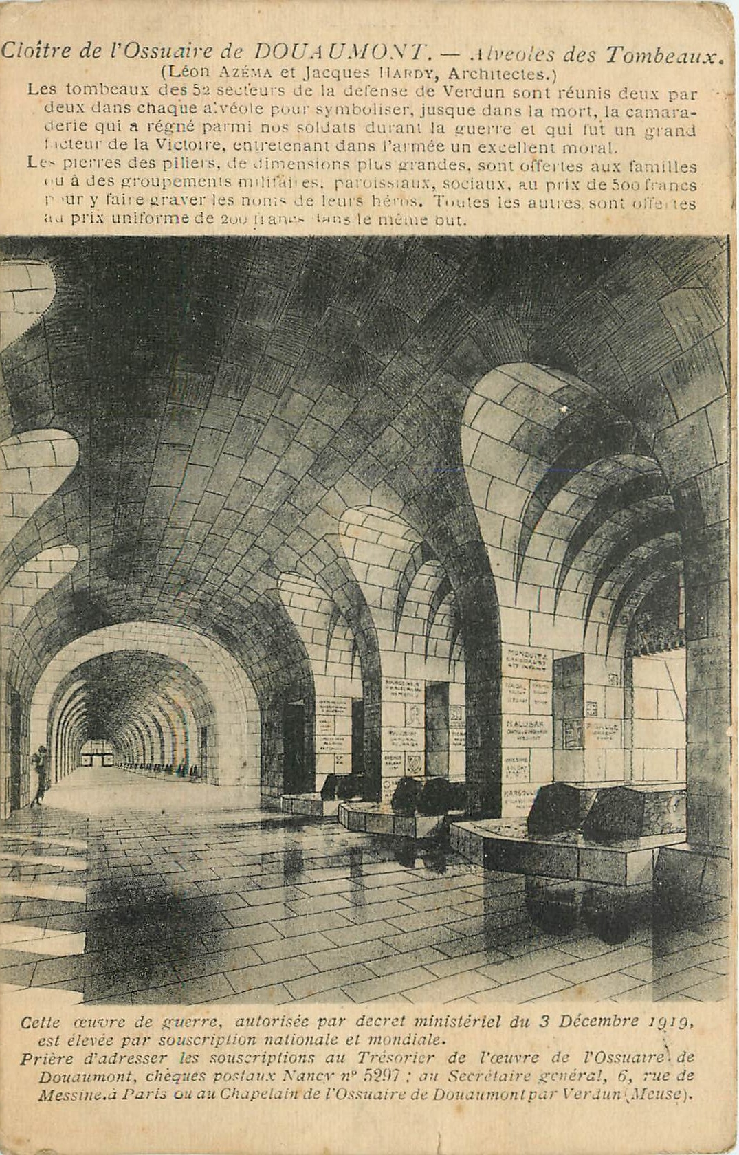 CPA Cloitre de l'Ossnaire de Douaumont Alveoles des Tombeaux 