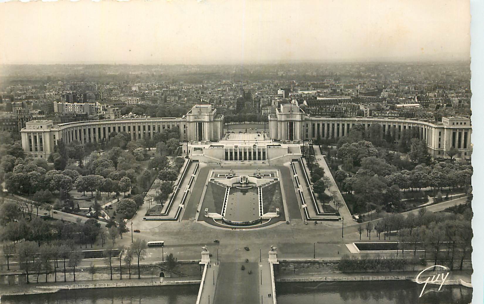 CPA Paris et ses Merveilles vue generale du Palais de Chaillot Azema Boileau et Carlu architectes 