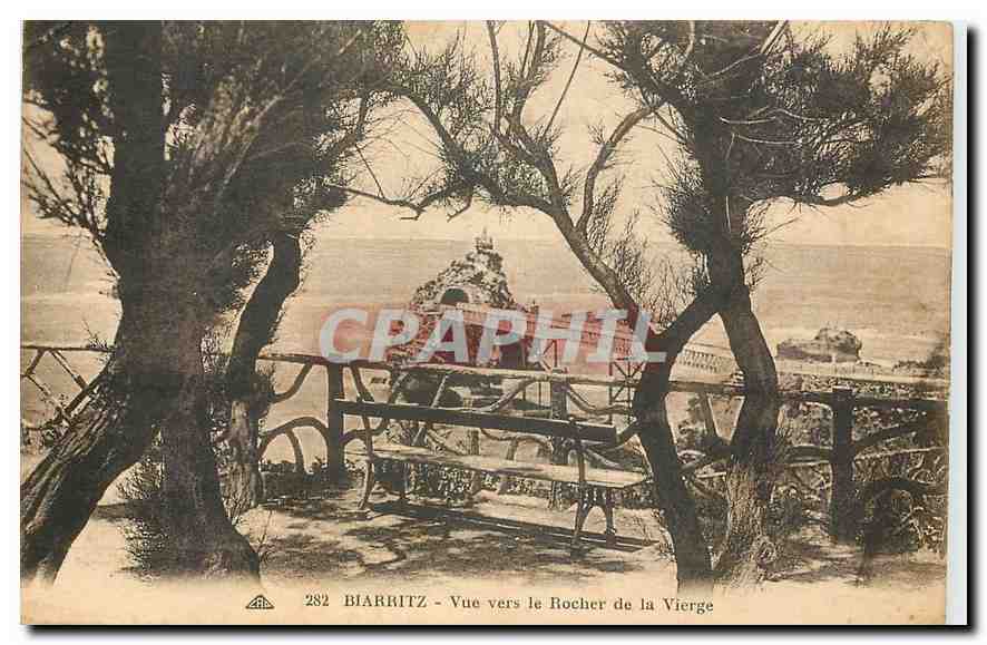 CPA Biarritz vue vers le Rocher de la Vierge 
