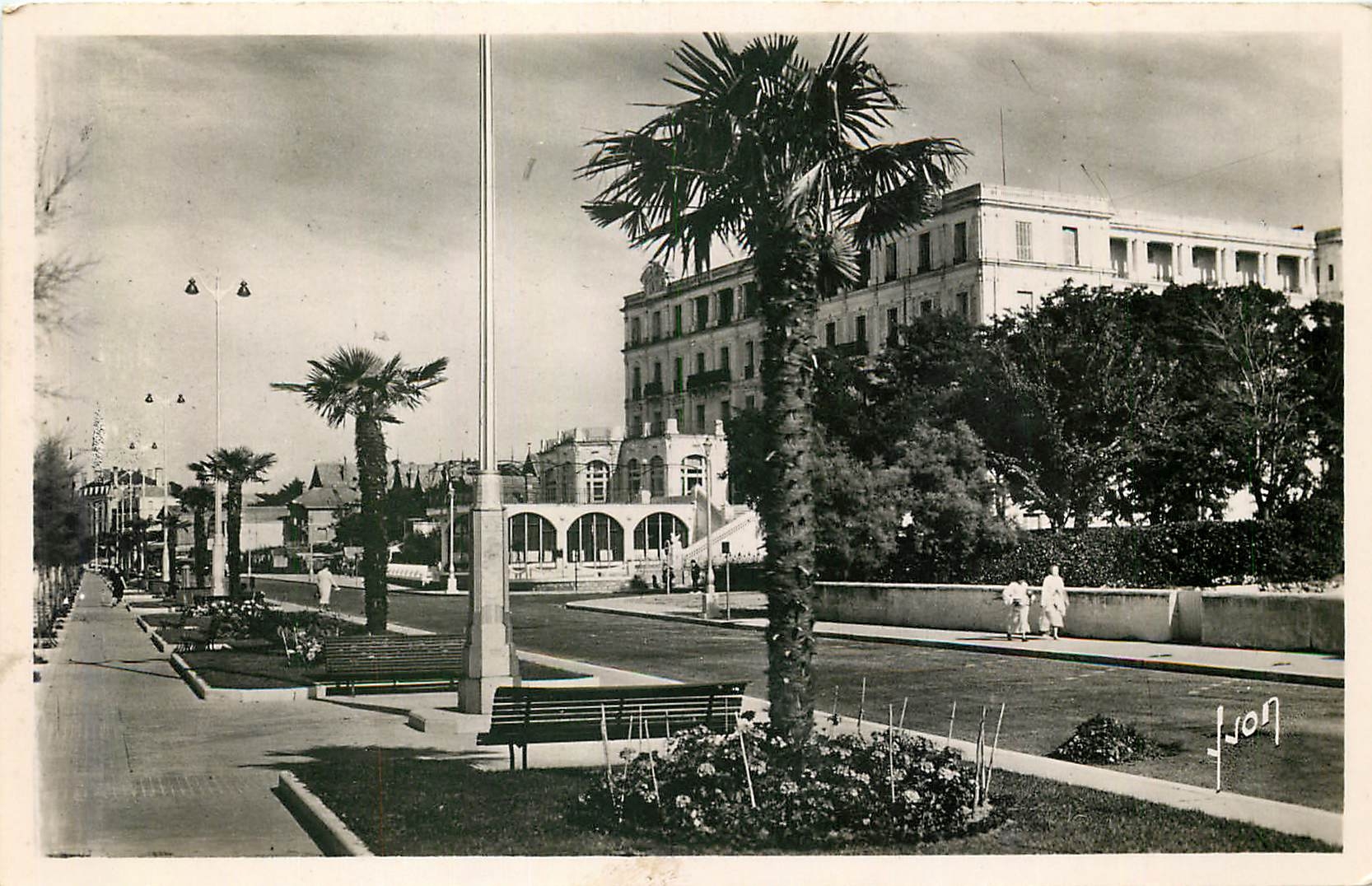 Arcachon — Boulevard-promenade devant le Grand-Hôtel — Éditions d'Art
