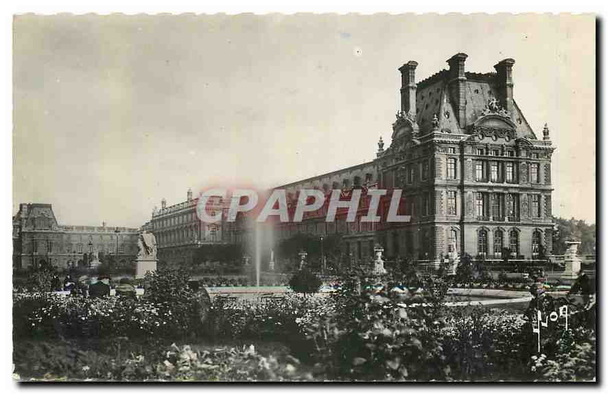 CPA Paris en Flanant Palais du Louvre et Jardin des Tuileries Pavillon de Flore 
