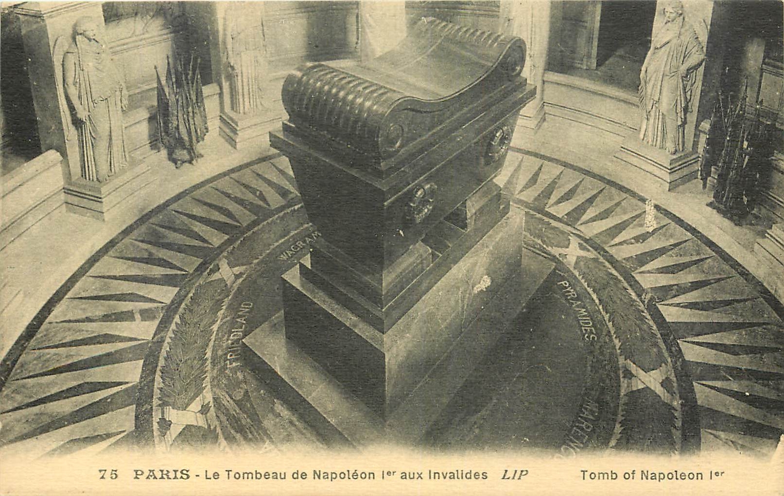 CPA Paris le Tombeau de Napoleon Ier aux Invalides 