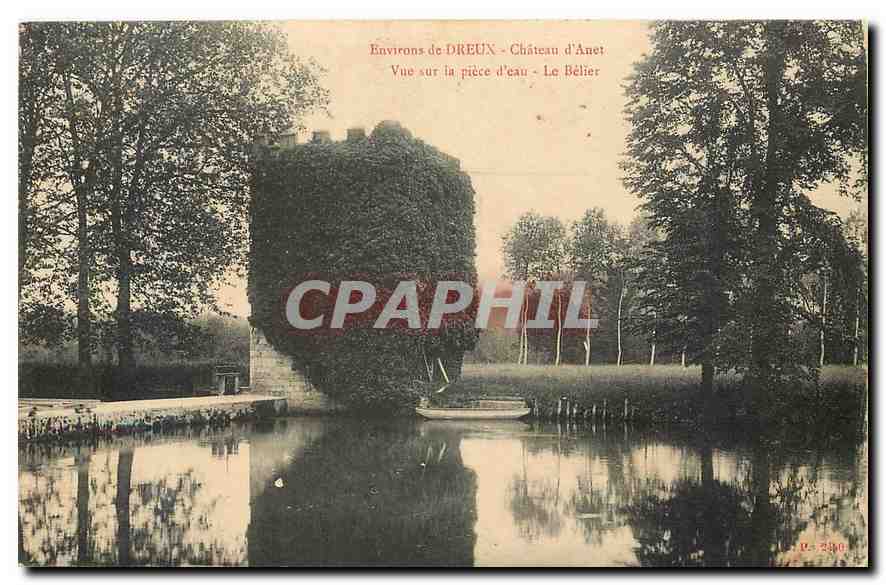Environ de DREUX - Château d'Anet - Vue sur la pièce d'eau - Le Bélîer