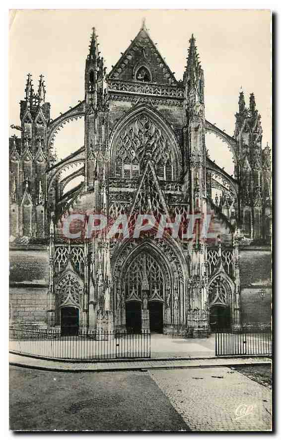 Vendôme — Porte d'entrée de l'Église de la Trinité, XIVe et XVe s. — Réal-Photo, Paris