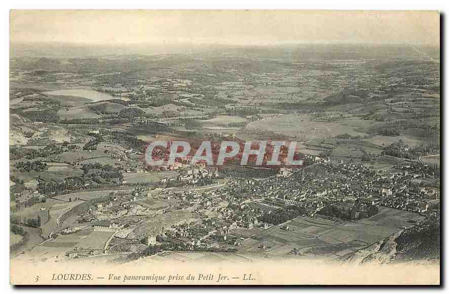 CPA Lourdes vue panoramique prise du petit jer 