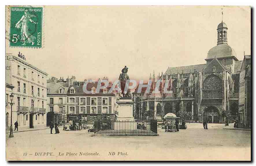 CPA Dieppe La place nationale 