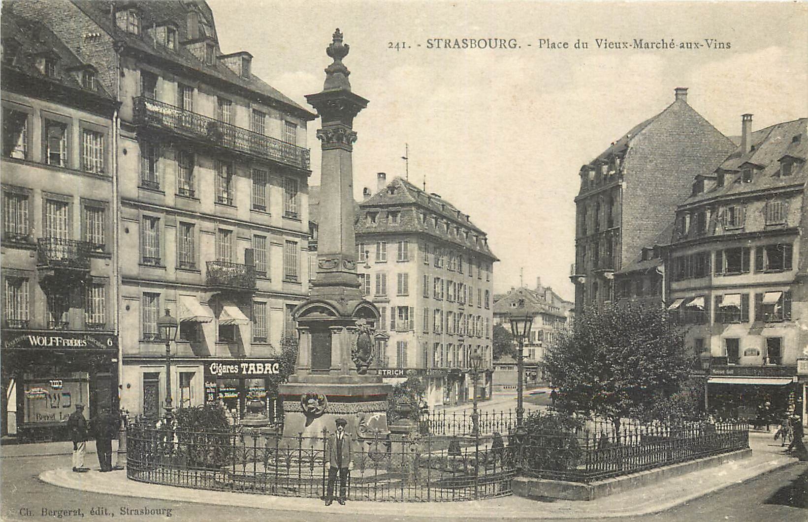 CPA Strasbourg Place du Vieux Marche aux Vins Cigares Tabac Wolff Freres