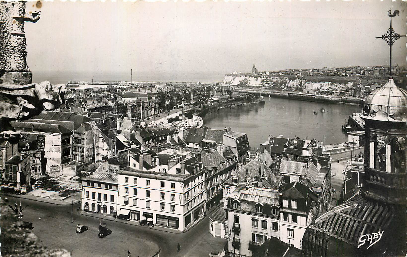 CPA Dieppe Seine Inf Vue generale sur le Port 