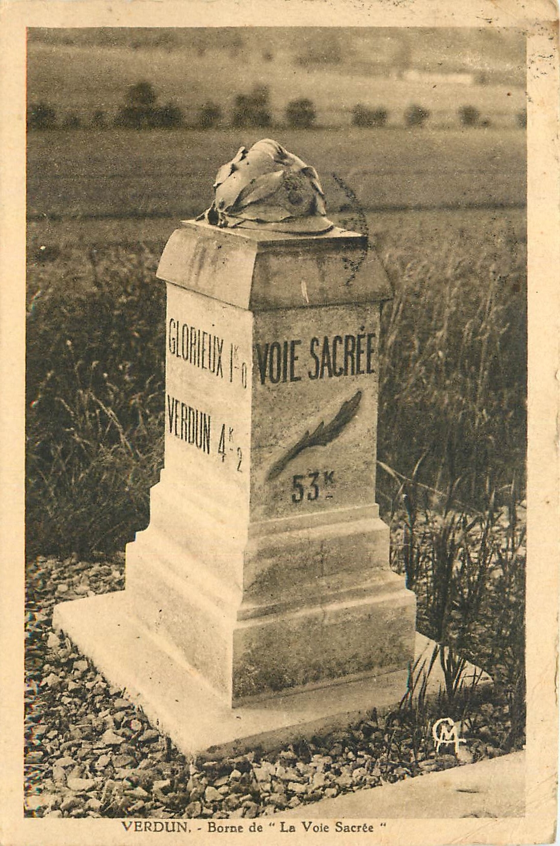 CPA Verdun Borne de La Voie Sacree 