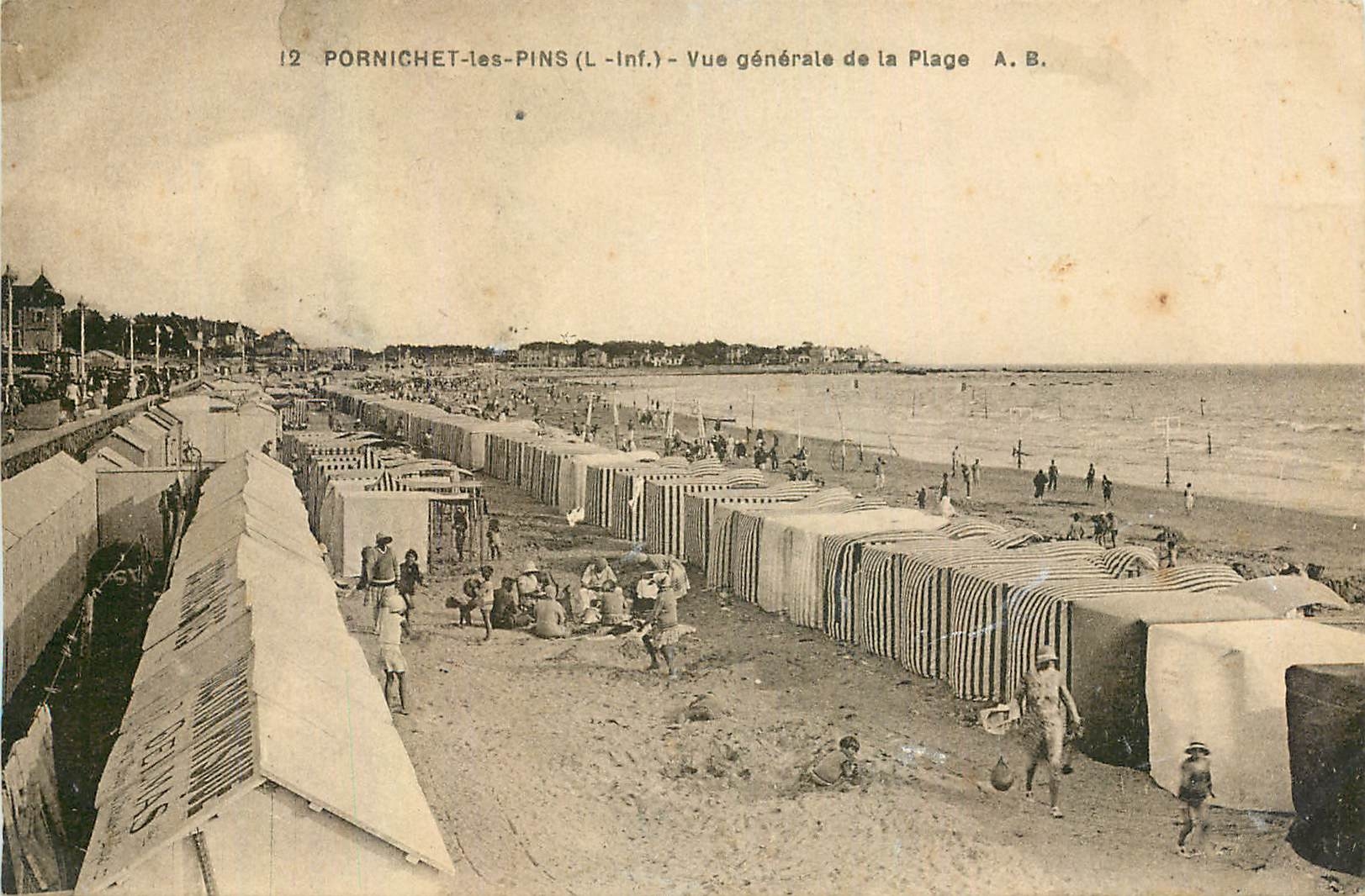 CPA Pornichet les Pins L Inf Vue generale de la Plage 