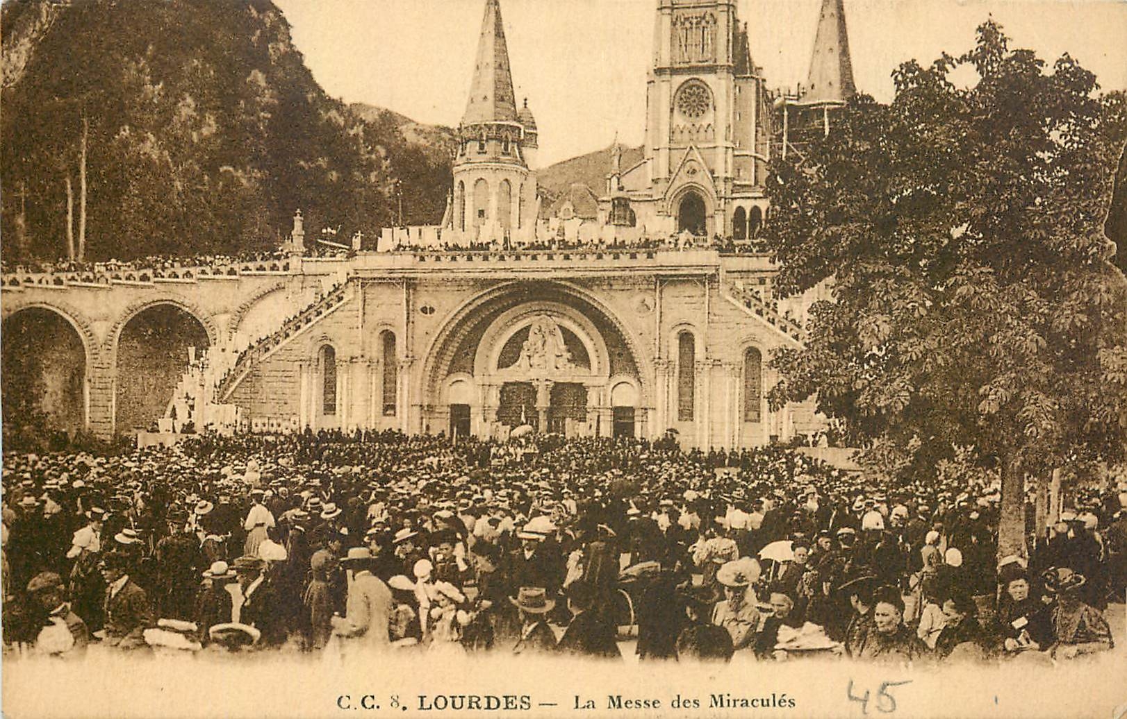 CPA Lourdes La Messe des Miracules 