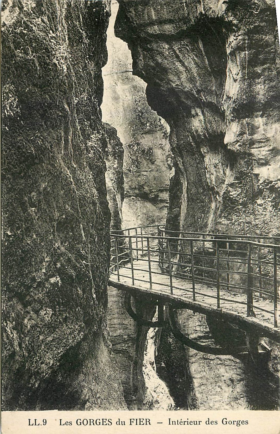 CPA Les Gorges du Fier Interieur des Gorges 