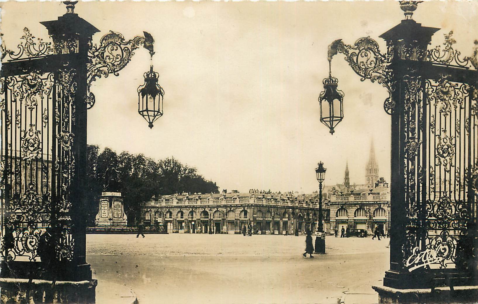 CPA Nancy Place Slanislas et Griles de Jean Lamour 