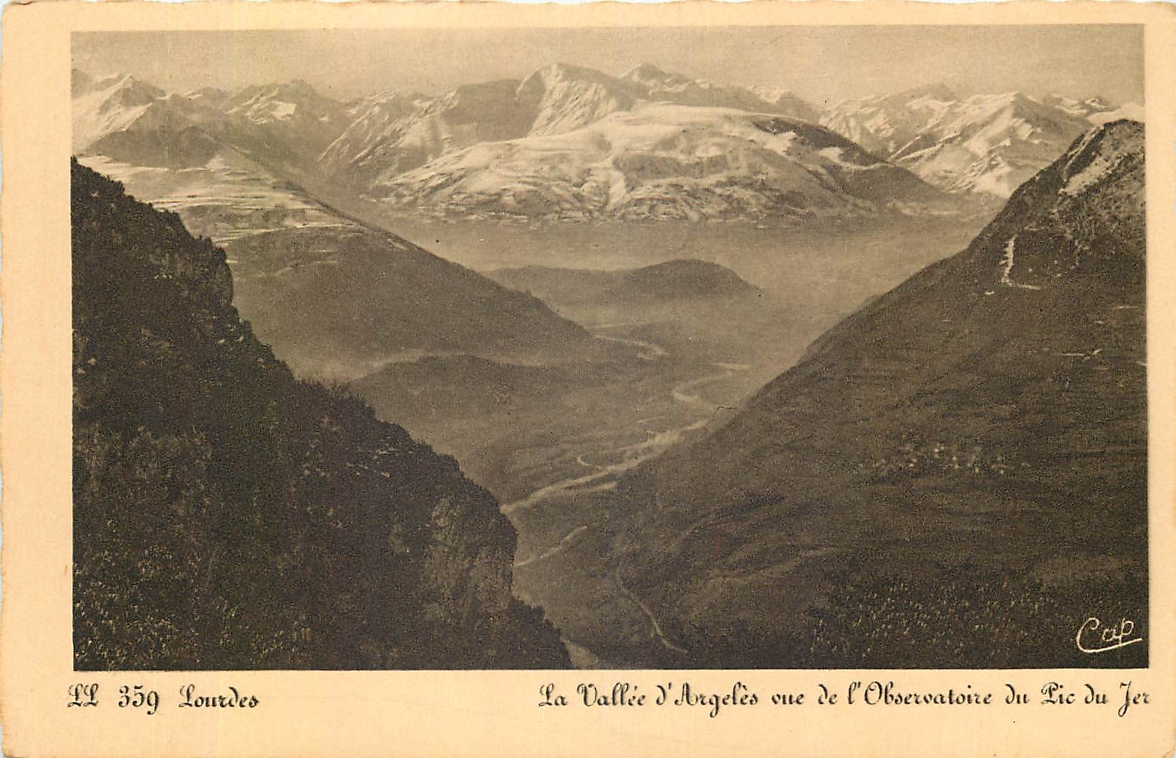CPA Lourdes La Vallee d'Argeles vue de l'Observatoire 