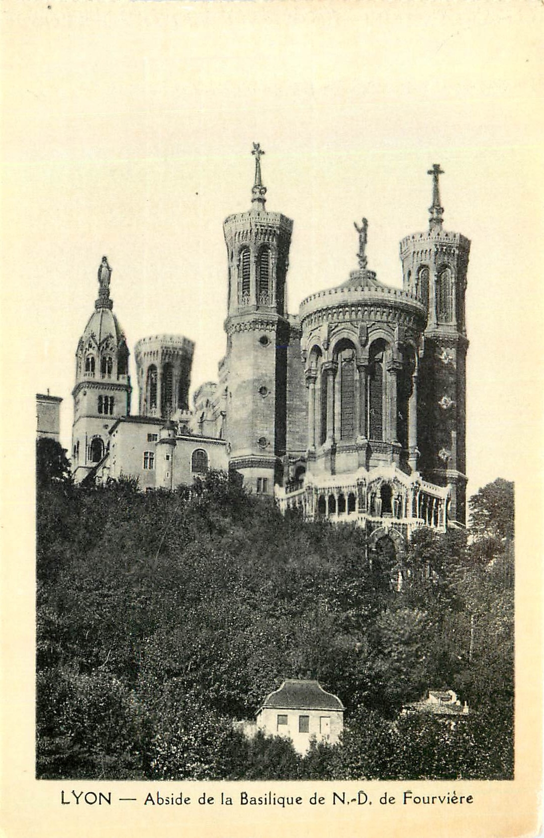 CPA Lyon Abside de la Basilique de N D de Fourviere 