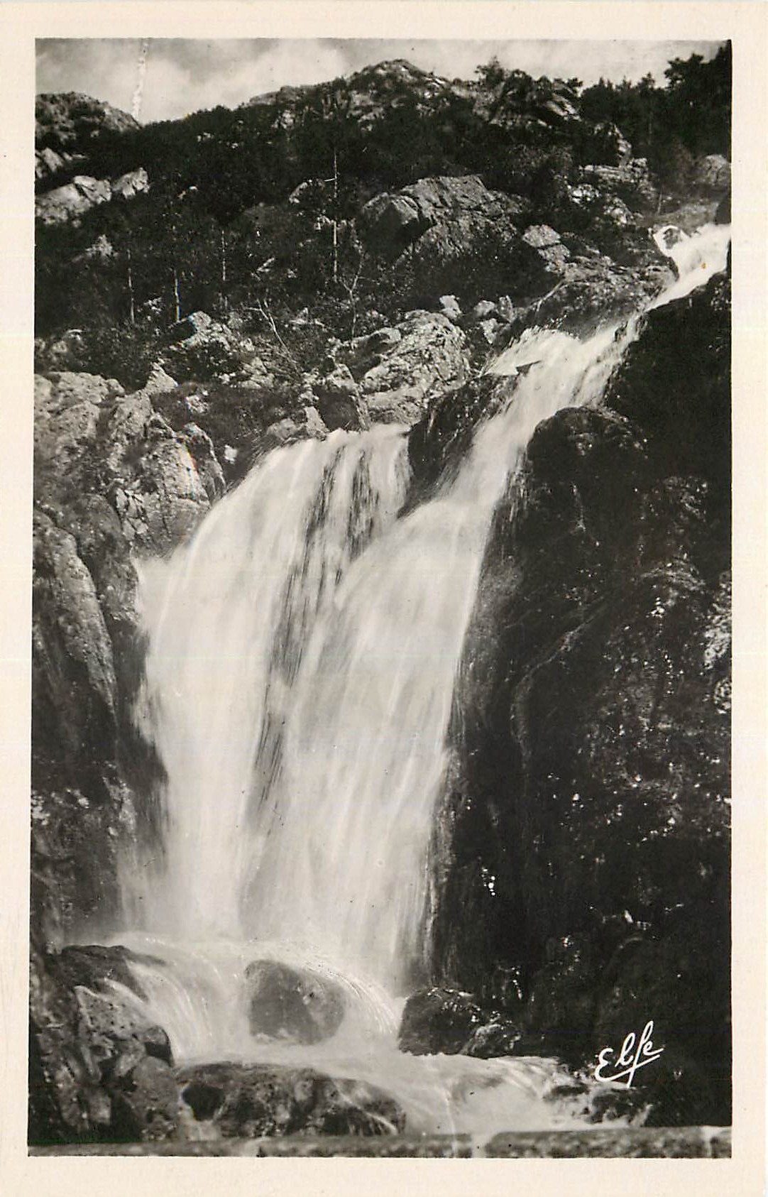 CPA Environs d'Ax les Thermes Cascade superieure des Bezines 