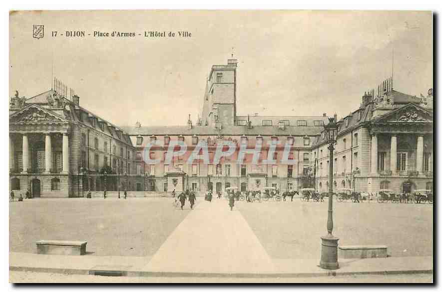 CPA Dijon Place d'Armes l'Hotel de Ville 