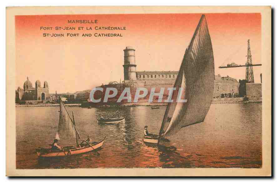CPA Marseille Fort St Jean et la Cathedrale Bateaux