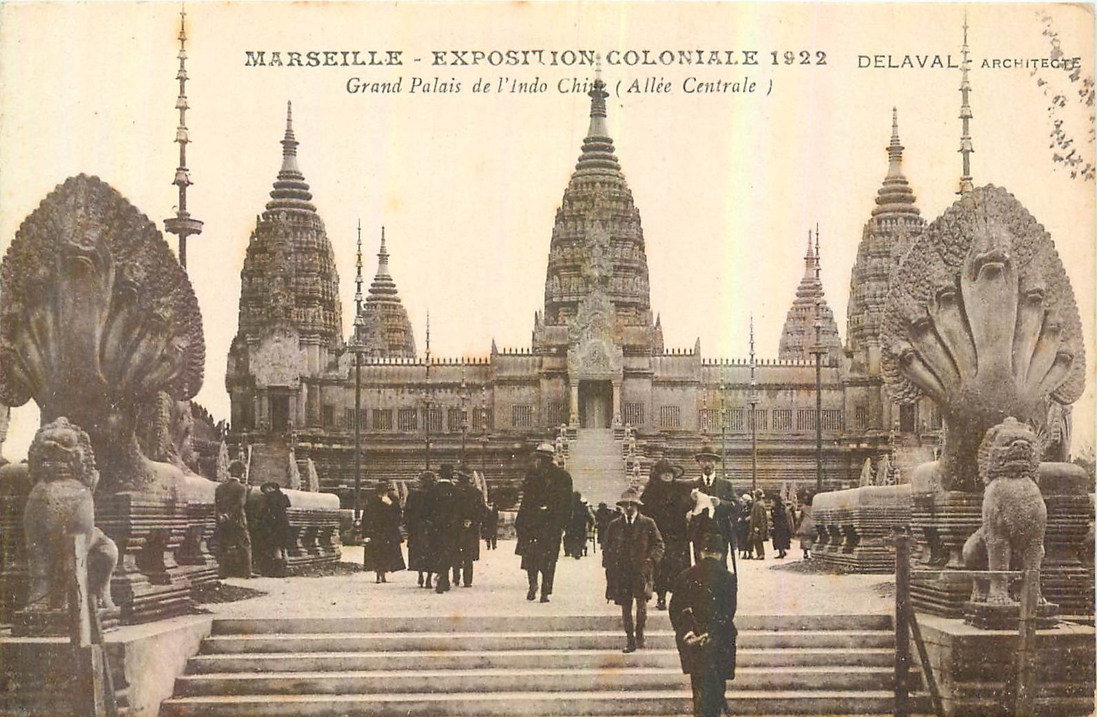CPA Marseille Exposition Coloniale Grand Palais de l'Indo Chine Allee centrale 
